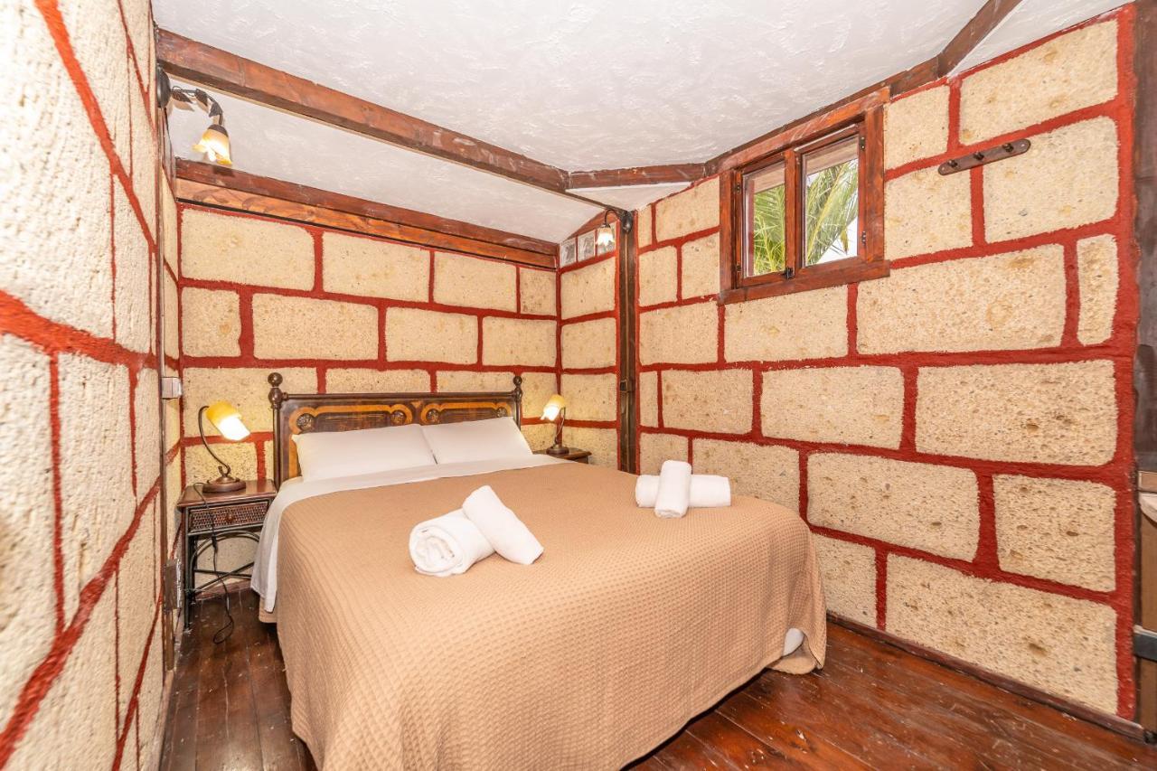 Casa Giuliana Bed & Breakfast Charco del Pino Exterior photo