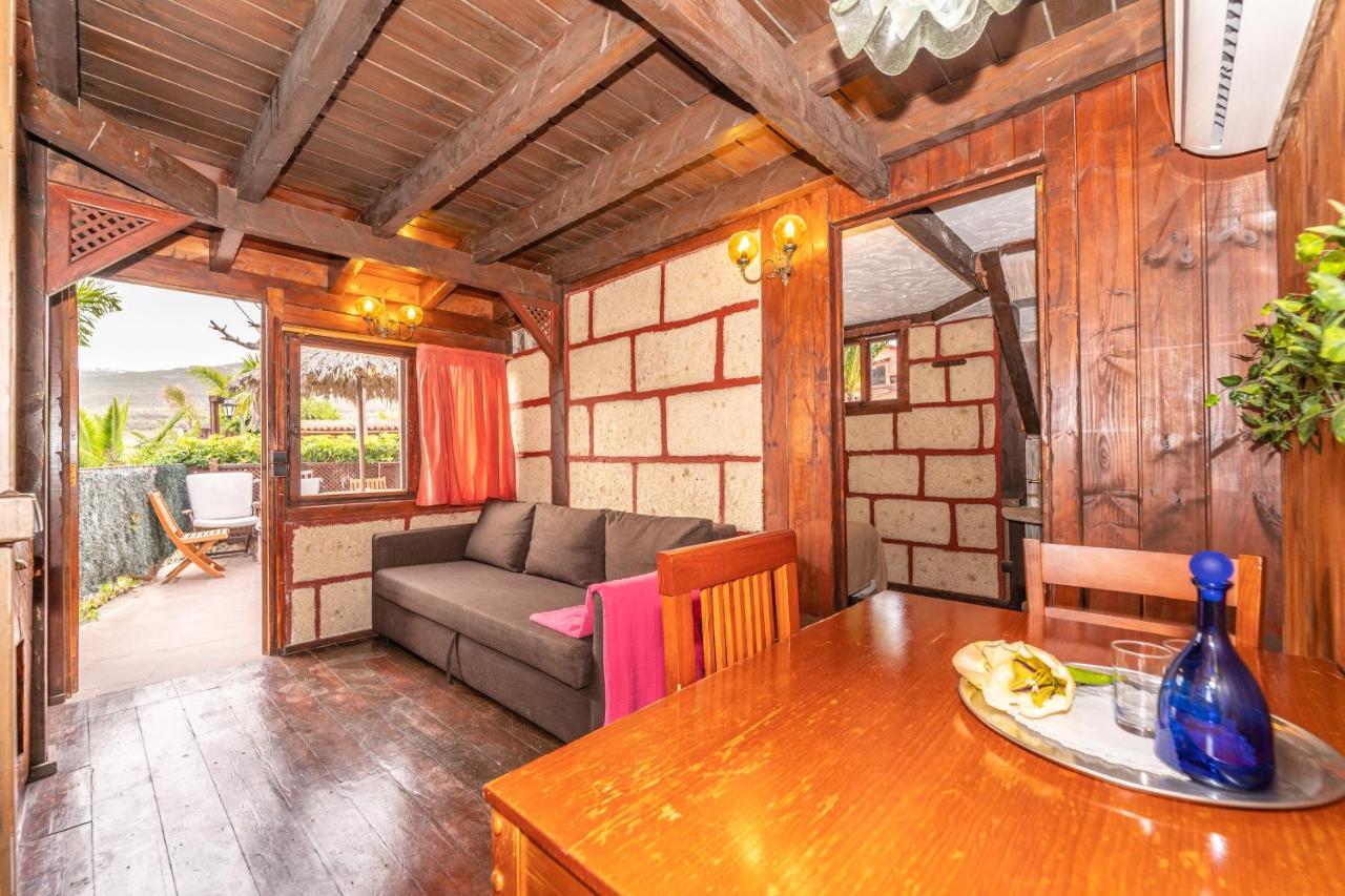 Casa Giuliana Bed & Breakfast Charco del Pino Exterior photo
